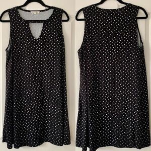 Socialite | Sleeveless Keyhole Dress